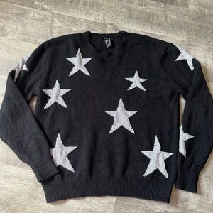 Forever 21 Black and White Star Crewneck Sweater